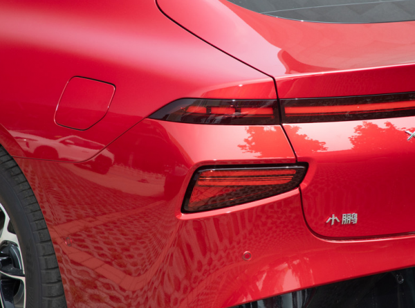 國產小鵬P7,續航里程670公里,價格位元斯拉Model3低 國產小鵬P7,續航里程670公里,價格位元斯拉Model3低