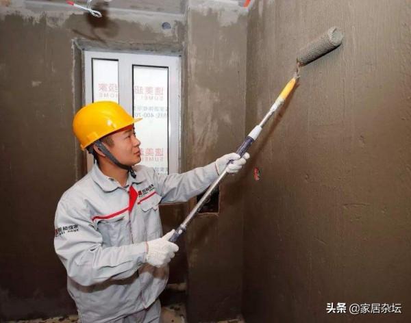 家裡裝修貼牆磚，擔心瓷磚脫落，方法很重要，這3步要做對