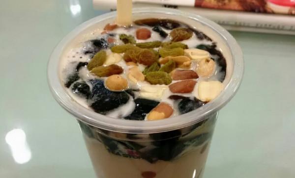 廣東人愛吃的糖水,這七款可是榜單裡的首選哦 廣東人愛吃的糖水,這七款可是榜單裡的首選哦