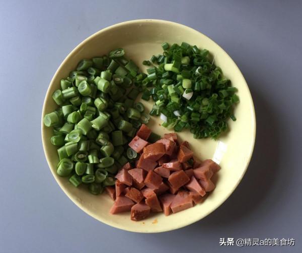 蛋炒飯,先炒雞蛋還是米飯?教你正確做法,粒粒分明黃燦燦的特香 蛋炒飯,先炒雞蛋還是米飯?教你正確做法,粒粒分明黃燦燦的特香