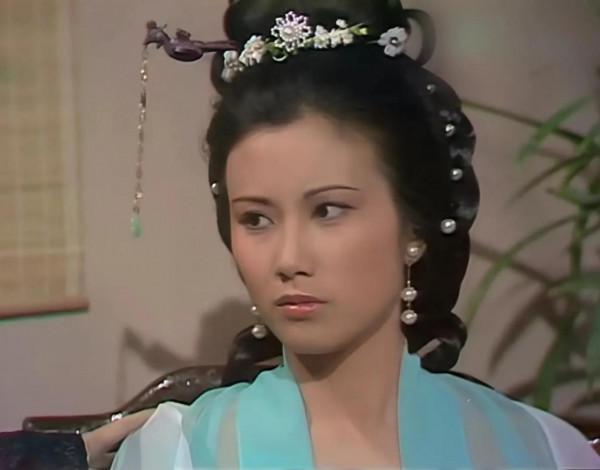 審美倒退！10位冷門老奶奶告訴你，巔峰期的香港古裝美人有多驚豔