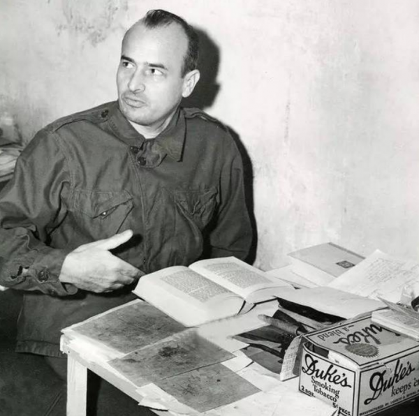 德國軍隊最想槍斃的總督,漢斯·弗蘭克,一個貪汙腐敗的小人 德國軍隊最想槍斃的總督,漢斯·弗蘭克,一個貪汙腐敗的小人