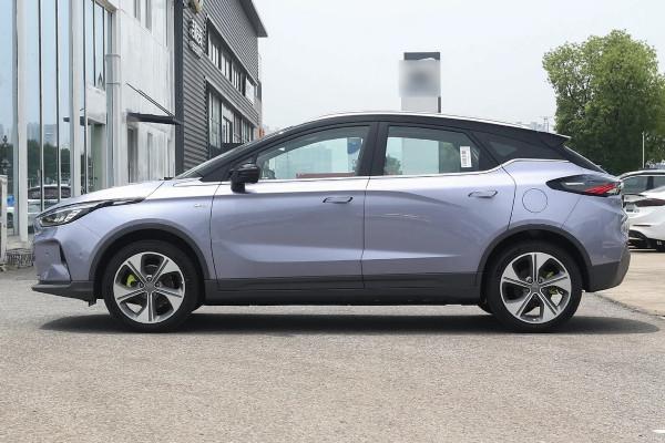 這純電SUV來自國產大廠，雙續航+配置升級，關鍵不是比亞迪