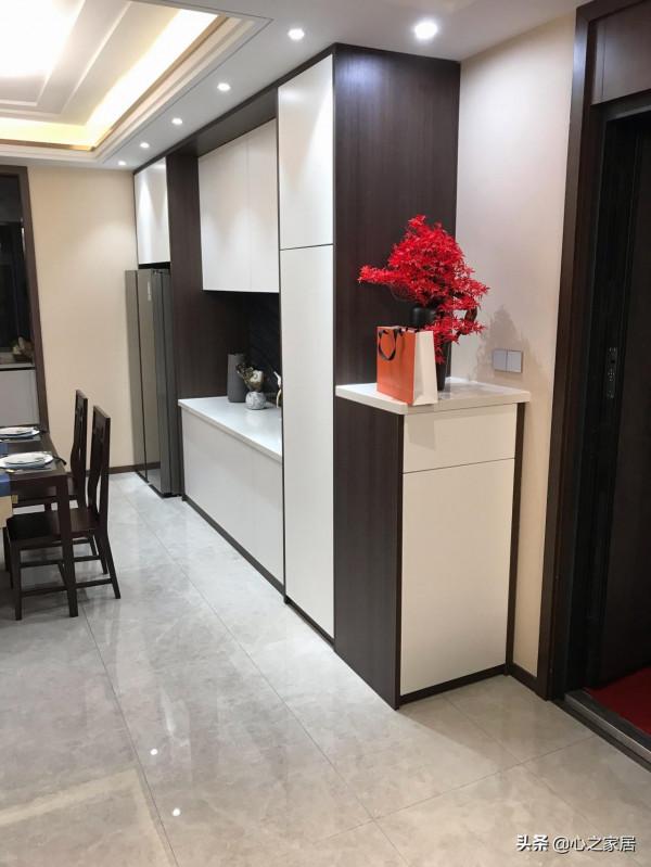 130㎡時尚復古風格的家居裝修,房門都是到頂設計,房子更顯大氣 130㎡時尚復古風格的家居裝修,房門都是到頂設計,房子更顯大氣