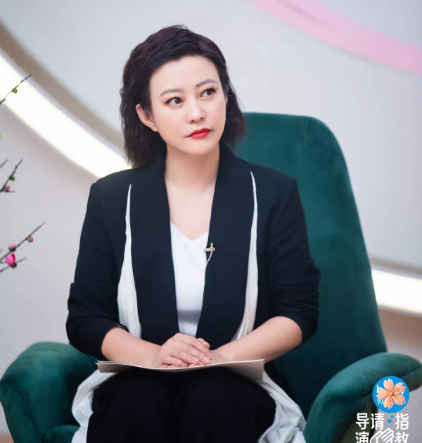 郝蕾力挺包貝爾新作,當場懟北電教授:學院出來拍爛片的也有很多 郝蕾力挺包貝爾新作,當場懟北電教授:學院出來拍爛片的也有很多