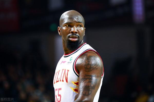 阿的江放棄最強點摩爾特里是敗筆,姜偉澤三分雨,吉林大勝新疆 阿的江放棄最強點摩爾特里是敗筆,姜偉澤三分雨,吉林大勝新疆