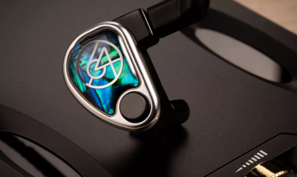 多單元圈鐵之水乳交融 - 64 AUDIO NIO 多單元圈鐵之水乳交融 - 64 AUDIO NIO