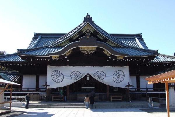 日本的“和平之塔”，壓著238塊中國石頭，日本拒絕拆除其心可誅