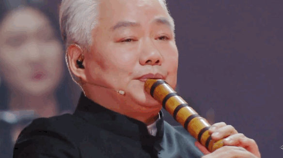 白髮魔老方錦龍一夜爆紅漲粉60萬,他到底是真大師還是作秀的網紅 白髮魔老方錦龍一夜爆紅漲粉60萬,他到底是真大師還是作秀的網紅