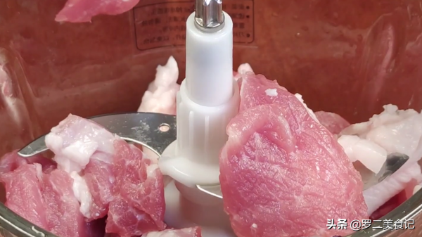 肉丸子這樣做太香了,教你飯店做法,湯汁鮮美,營養不油膩 肉丸子這樣做太香了,教你飯店做法,湯汁鮮美,營養不油膩