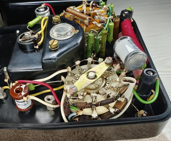 1963年震華500型萬用表!500表的最高工藝水準!三代表拆蓋看差異 1963年震華500型萬用表!500表的最高工藝水準!三代表拆蓋看差異