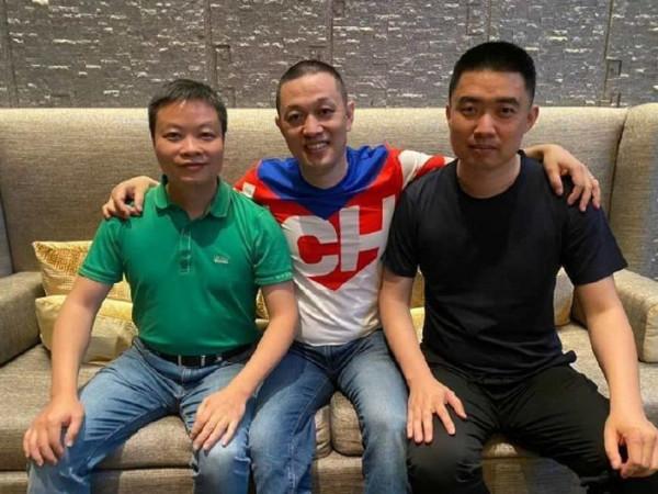 李斌租房住、何小鵬凡爾賽、李想很摳門