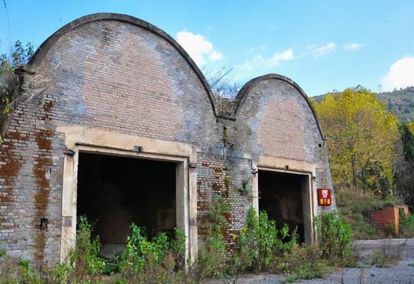 雲南一處軍工廠,是當地有名的熱武器生產基地,如今開闢新徵程 雲南一處軍工廠,是當地有名的熱武器生產基地,如今開闢新徵程