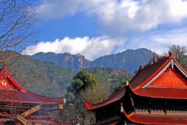 一定要去的景區，號稱安徽最美的地方，門票高達180遊人如織