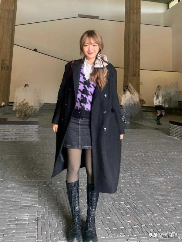 冬天一定要試一下黑+紫,簡約基礎又很神秘,出門輕易不會撞衫 冬天一定要試一下黑+紫,簡約基礎又很神秘,出門輕易不會撞衫