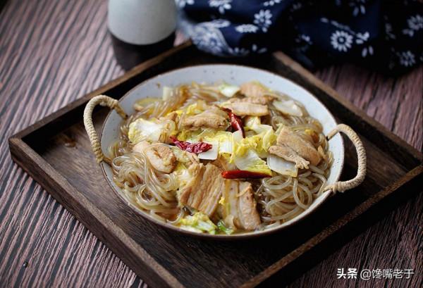 入冬後，女人手腳冰涼建議就吃這4種食物，驅寒暖胃，更有女人味