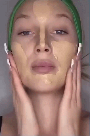 跟著抖音學化妝的女生,也太慘了 跟著抖音學化妝的女生,也太慘了