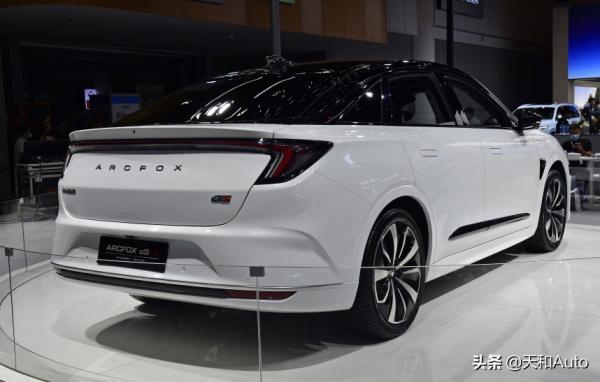 北汽新能源·極狐αS「華為HI版」正式下線，銷量要反衝了嗎？