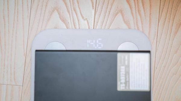 歷史低價買到九盤位萬兆 NAS 機皇：威聯通 TS-H973AX