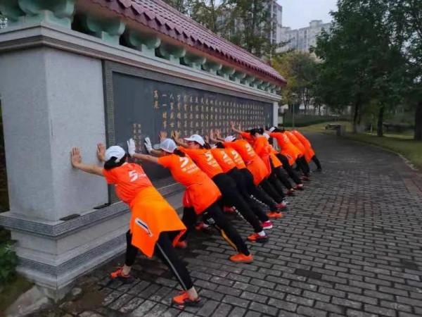 晨跑十五年的大女生,用堅韌不拔展現了她的逆生長… 晨跑十五年的大女生,用堅韌不拔展現了她的逆生長…