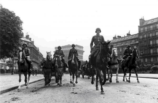 二戰德國如此‘仁慈’？打敗法蘭西之後，為啥只要了一半國土？