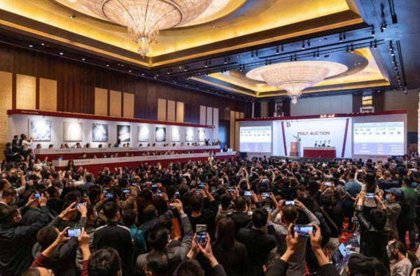 齊白石山水畫拍出8億天價，眾人紛說不值，放大後細節豐富