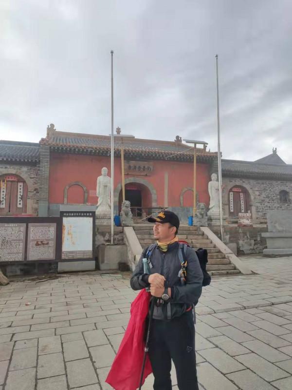 徒步五臺山，大霧中前行，風雲變幻，有計劃去的帶好裝備