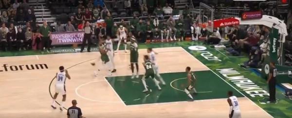 籃網擒住騎士,雄鹿半場踢翻魔術盒!勇士即將迎來“四巨頭時代” 籃網擒住騎士,雄鹿半場踢翻魔術盒!勇士即將迎來“四巨頭時代”