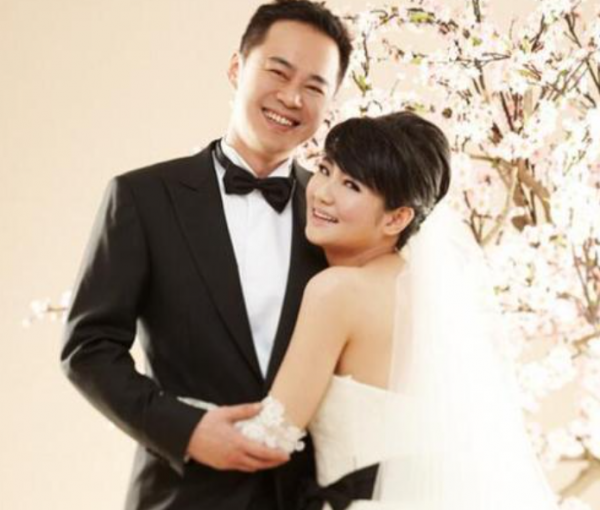 Selina回應與小7歲男友交往原因，談及兩人約會細節激動落淚