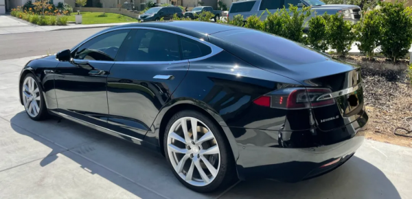 新能源汽車保費大漲，車主喊特斯拉保險趕緊來中國