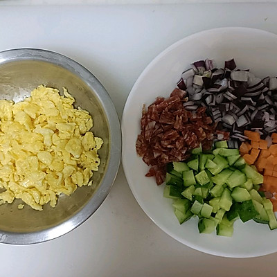 這道自制蛋炒飯到底是誰發明的，我吃了半碗都不解饞