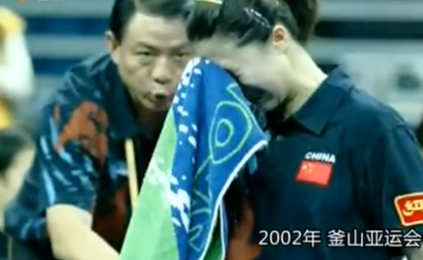 王楠：嫁給大8歲老公郭斌，患癌後老公不離不棄，淚水背後有幸福