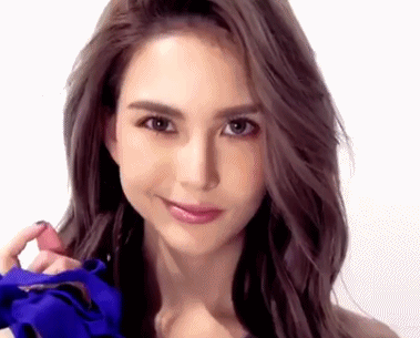 ";天王嬌妻";昆凌:職高畢業嫁給周杰倫,4年賠掉8個億依然安然無恙 ";天王嬌妻";昆凌:職高畢業嫁給周杰倫,4年賠掉8個億依然安然無恙