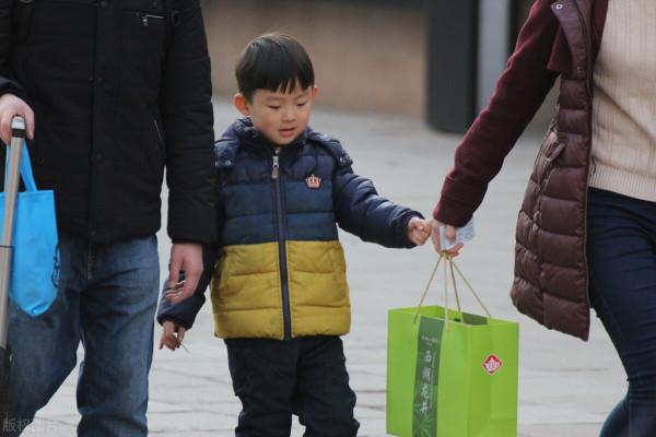 不管多冷,都別給孩子穿保暖內衣​”,一位媽媽的忠告,要知曉 不管多冷,都別給孩子穿保暖內衣​”,一位媽媽的忠告,要知曉