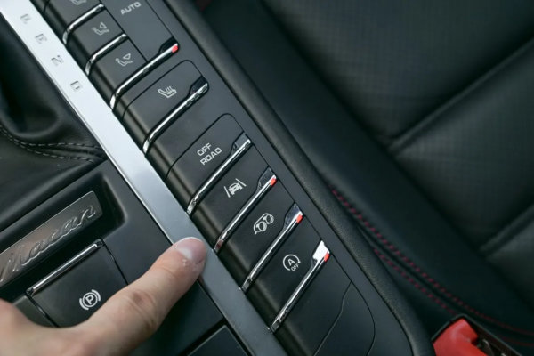 二手保時捷Macan GTS，選裝後超百萬，5年5折購