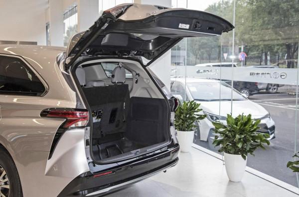 豐田賽那上市，買哪款最划算？