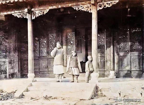 商人出門做生意,途中救下少年,引來殺身之禍,告誡世人好人難當 商人出門做生意,途中救下少年,引來殺身之禍,告誡世人好人難當