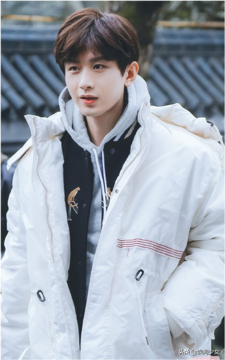 成毅錄製慢綜藝《奇妙之城》,奶萌奶萌少年感十足 成毅錄製慢綜藝《奇妙之城》,奶萌奶萌少年感十足