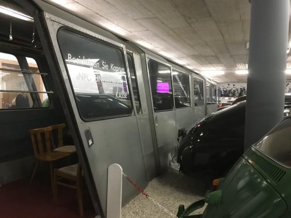 卡普倫災難：12人穿過火焰逃生！最絕望死法：152人隧道里被烤乾