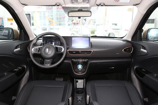 選來選去還是這三款車適合年輕人，顏值能打、品質可靠，關鍵不貴