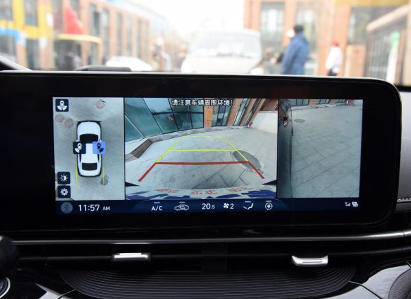 15萬級人氣新車推薦，全新一代名圖對比豐田凌尚，該怎麼選？