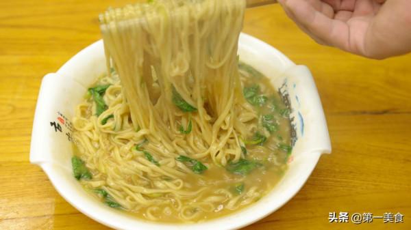 河南人有多愛吃麵條？黏糊糊的蘿蔔絲湯麵條，天冷懟一碗渾身暖和