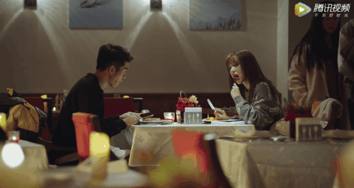 衝著張嘉倪的肩頸線，我追了這部戲