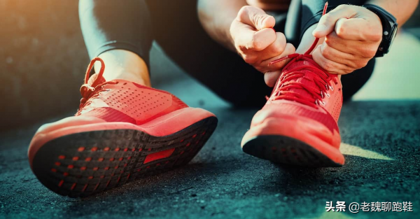 大體重別亂買跑鞋！“緩震”和“支撐”，到底應該怎麼選？