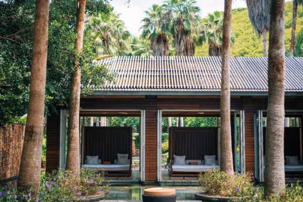 依山傍海獨享一灣,這家扇子酒店讓我錯覺是又回到了東南亞 依山傍海獨享一灣,這家扇子酒店讓我錯覺是又回到了東南亞