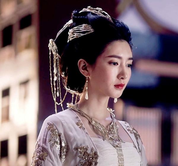 自帶憂鬱氣質的女星,我只服這4位!不僅長得美,眼神還有故事感 自帶憂鬱氣質的女星,我只服這4位!不僅長得美,眼神還有故事感