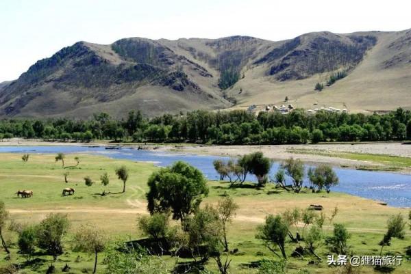 蒙古國中央省包圍著烏蘭巴托，風景不錯溫泉多，首府宗莫德市