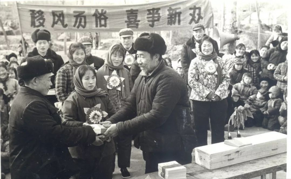 1989年,丈夫遇害,女老闆窮盡家產追兇,抓到兇手後家產卻過百萬 1989年,丈夫遇害,女老闆窮盡家產追兇,抓到兇手後家產卻過百萬