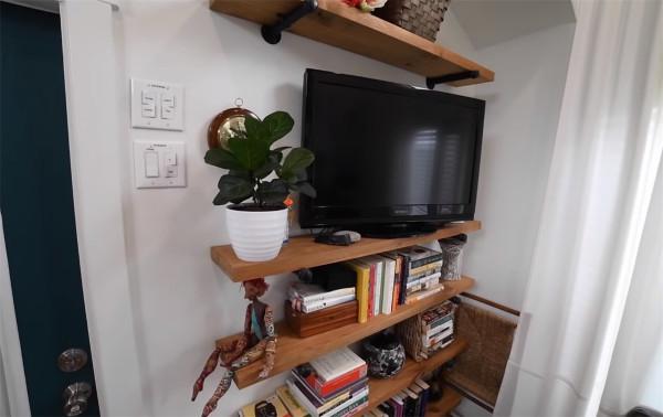 一位65歲奶奶獨居37㎡小家:利用4米層高做臥室,蝸居日子轉眼1年 一位65歲奶奶獨居37㎡小家:利用4米層高做臥室,蝸居日子轉眼1年