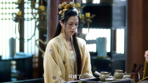 靳東同學兼前女友,34歲結婚生女後減產,42歲在《雪中》演裴南葦 靳東同學兼前女友,34歲結婚生女後減產,42歲在《雪中》演裴南葦